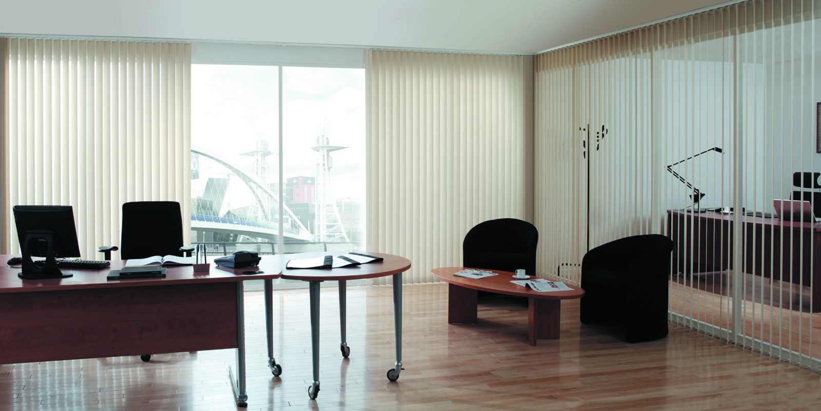 CORTINAS DE LAMAS VERTICALES TRASLÚCIDAS AFRODITA OFICINA