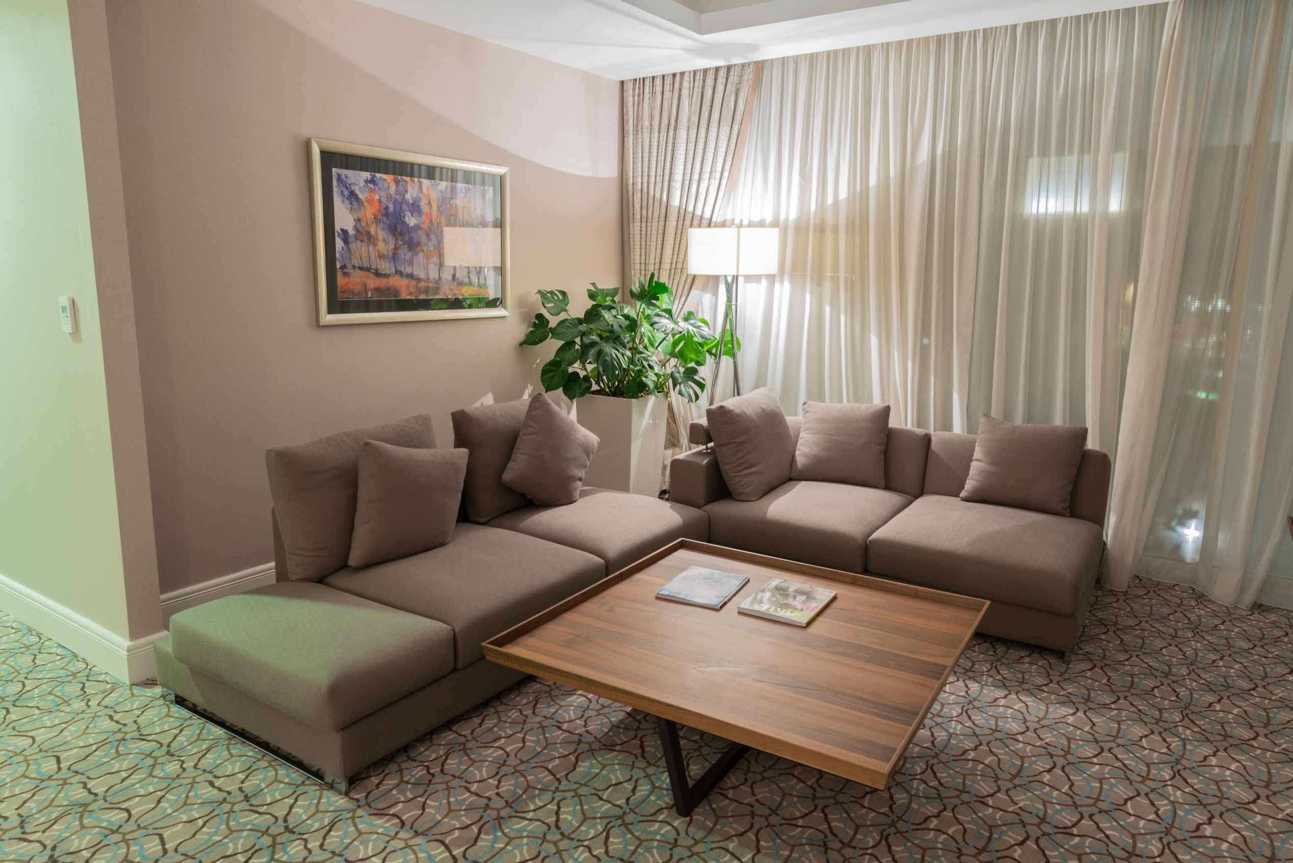 TIPOS DE CORTINAS MÁS COMUNES SEGÚN LA HABITACIÓN