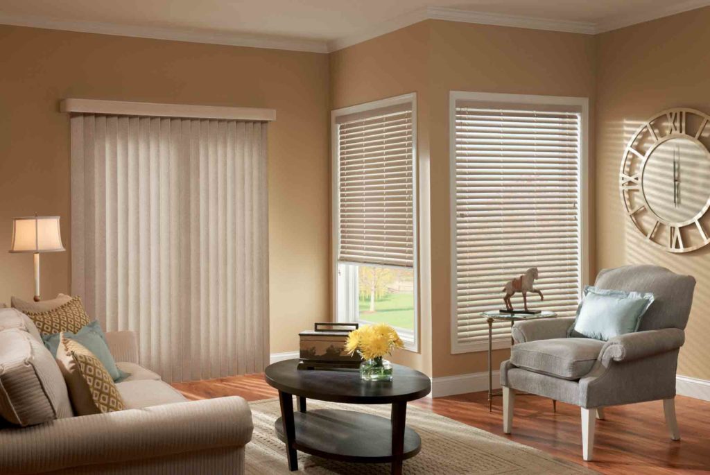 CORTINAS DE LAMAS VERTICALES TRASLÚCIDAS MIAMI Y VENECIANAS DE ALUMINIO LISAS DIFERENCIAS ENTRE CORTINAS DE LAMAS VERTICALES Y PERSIANAS VENECIANAS2