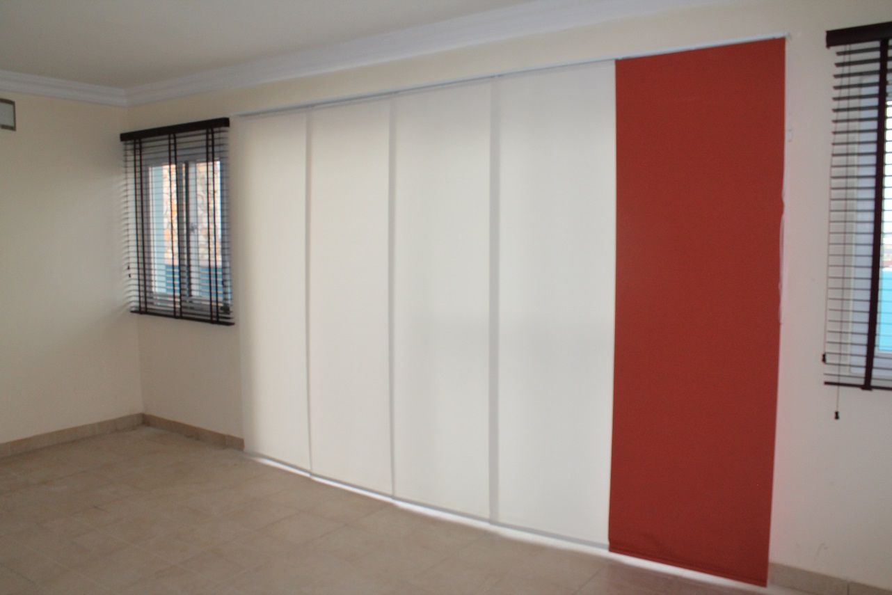 DECORACIÓN MINIMALISTA CON PANELES JAPONESES