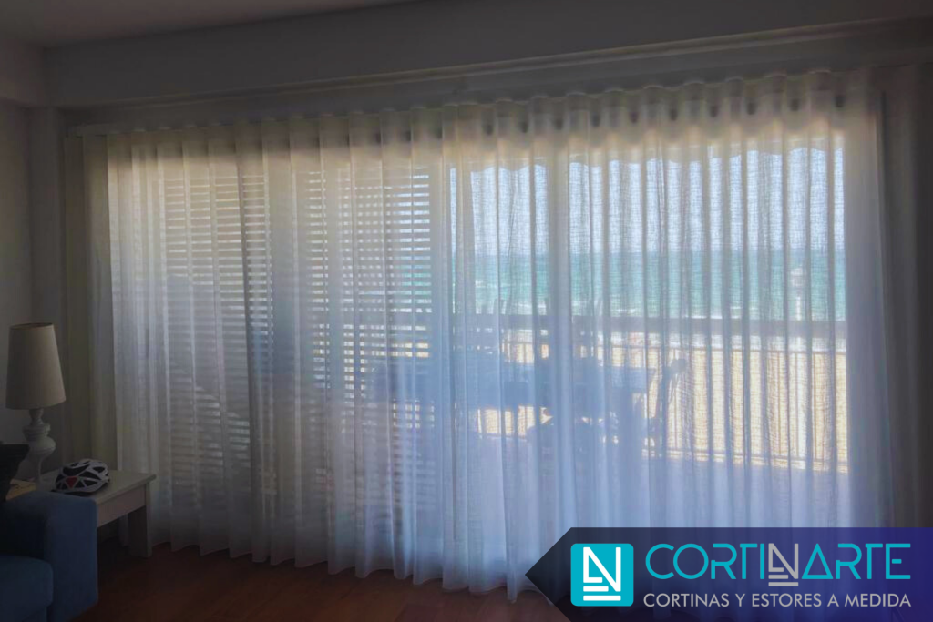 Cortinas de Alta Gama para Interiores chalet lujo frente al mar
