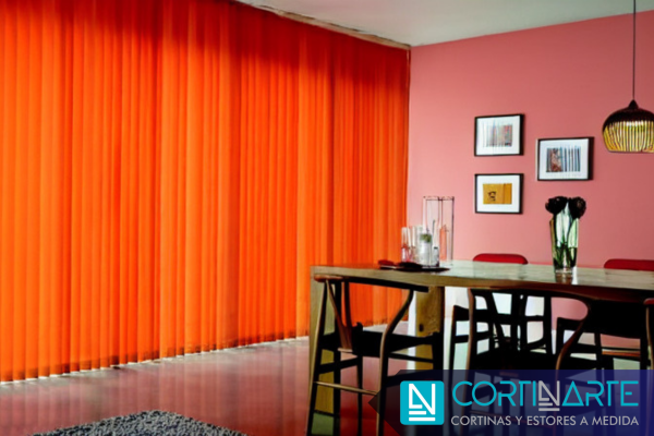 Cortinas Verticales en Decoración Contemporánea