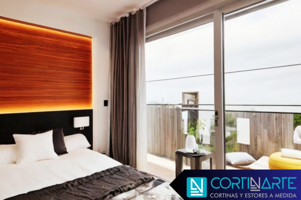Cortinas de doble capa en interiorismo