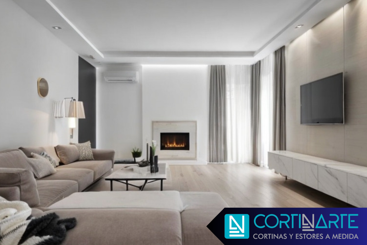 Cortinas con Tejidos Innovadores salón con chimenea