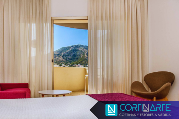Cortinas para puertas en diseño interior