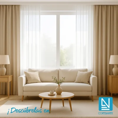 Cortinas y visillos en salón moderno con mucha luz natural